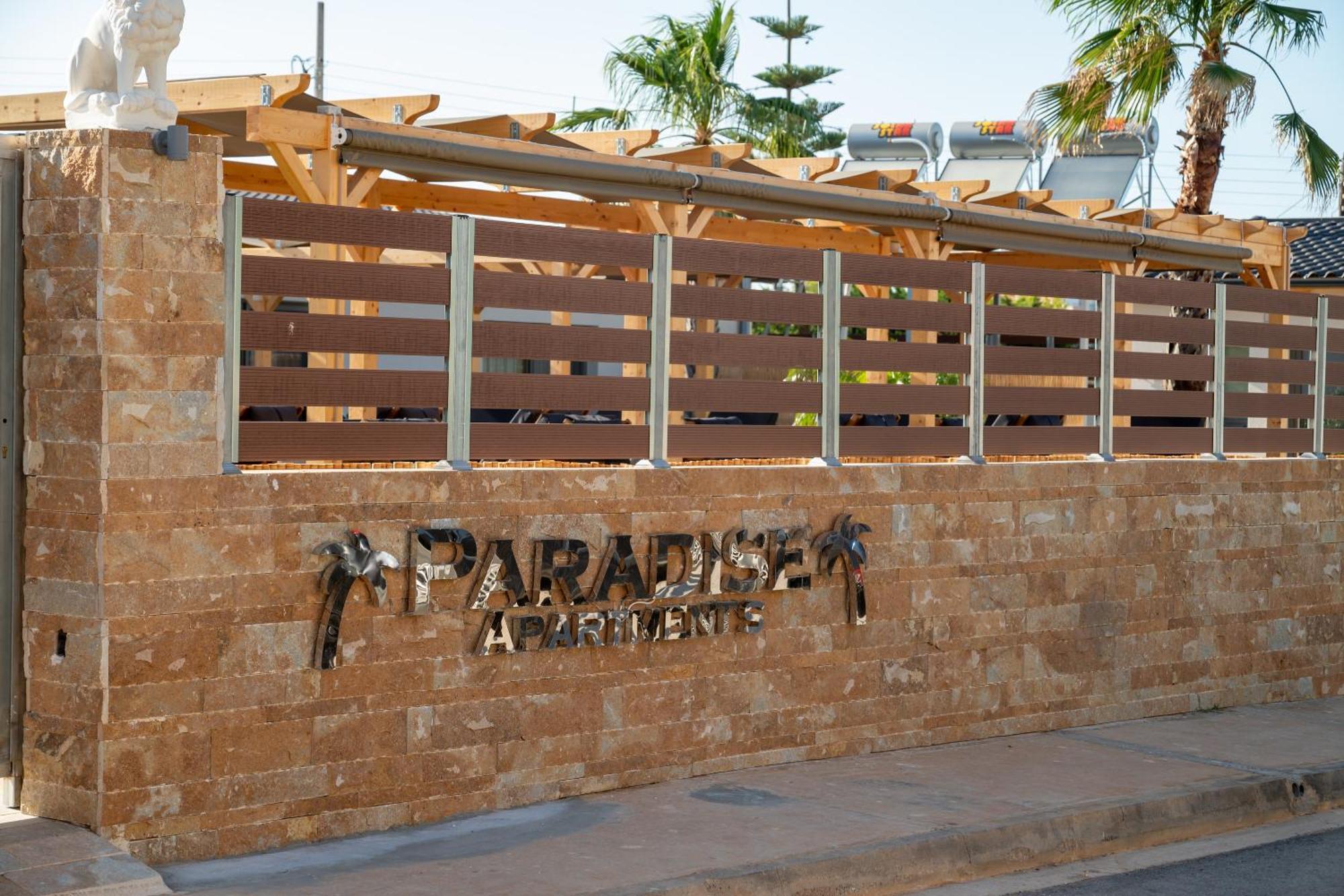 Paradise Apartments Artemida Eksteriør bilde